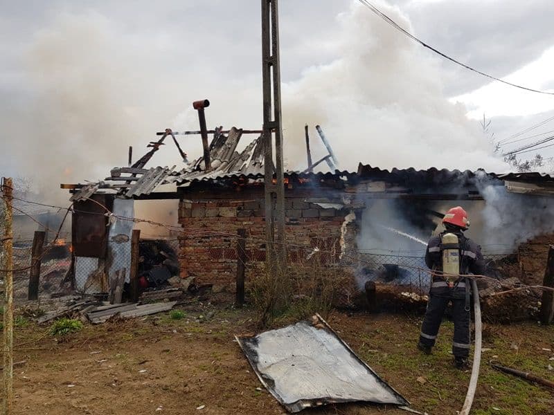 incendiu casa botosani 02