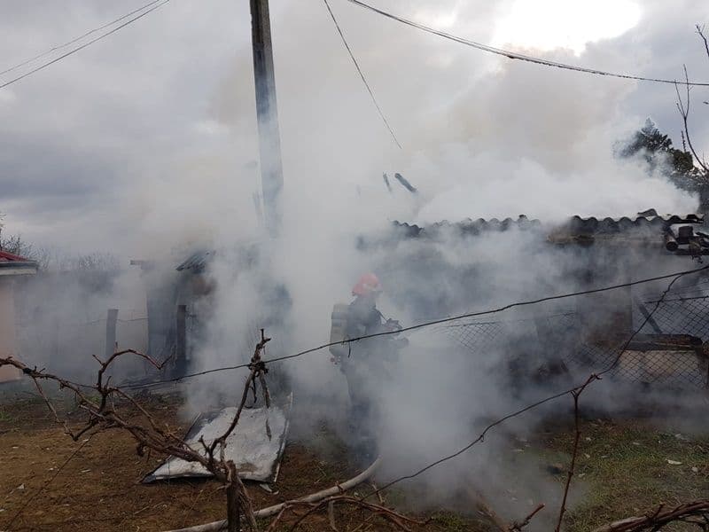 incendiu casa botosani 06