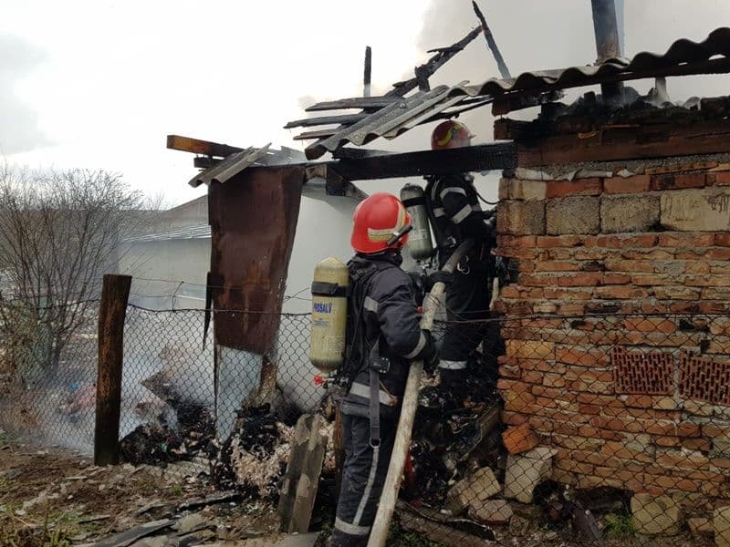 incendiu casa botosani 07