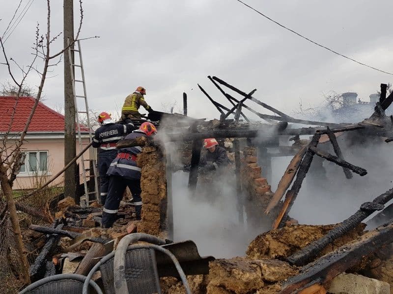 incendiu casa botosani 08