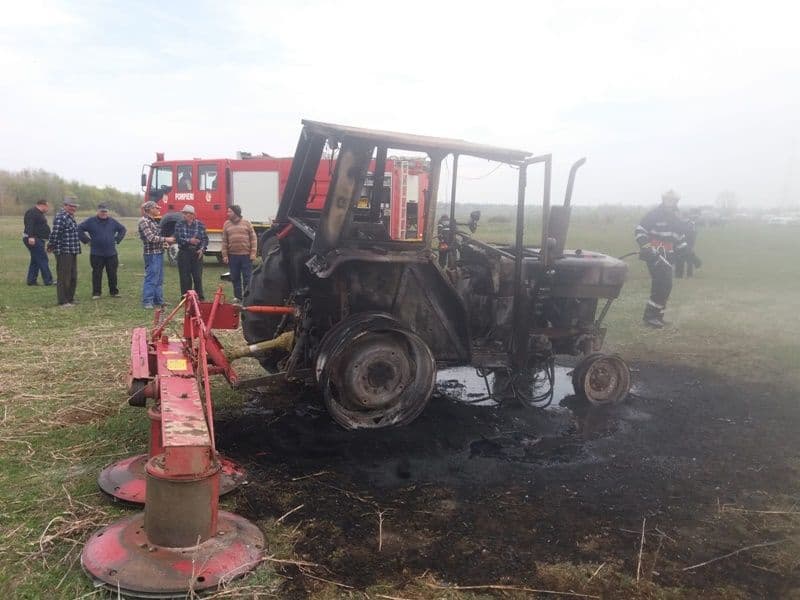 tractor in flacari 08