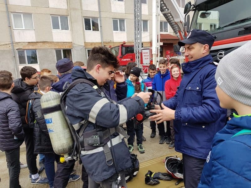 Scoala altfel la ISU_06