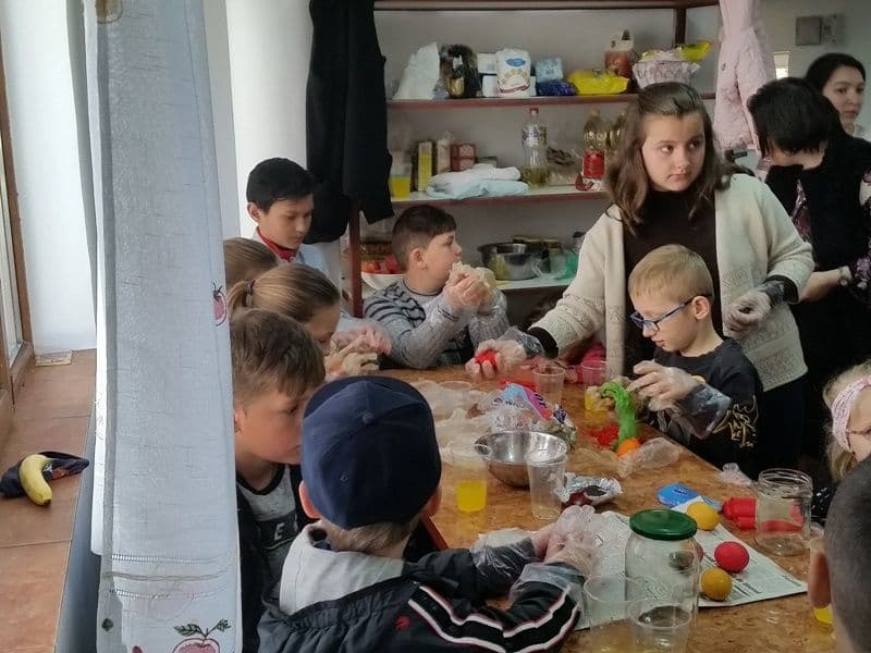 Atelier oua rosii_02