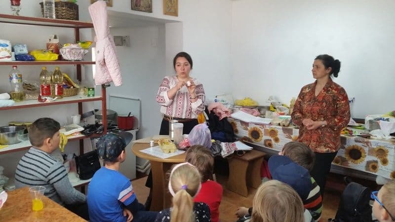 Atelier oua rosii_05