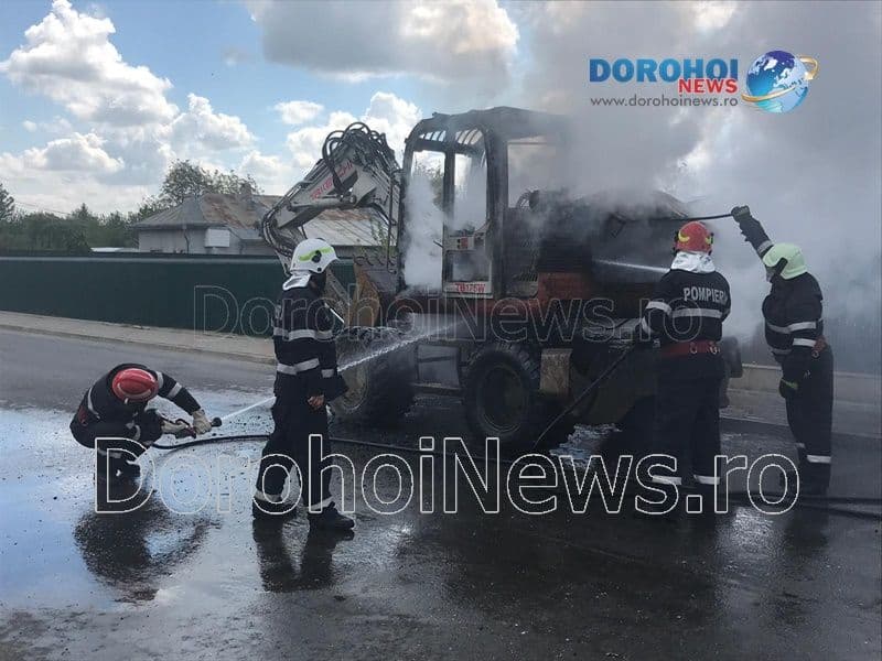 Incendiu excavator la Dorohoi_05