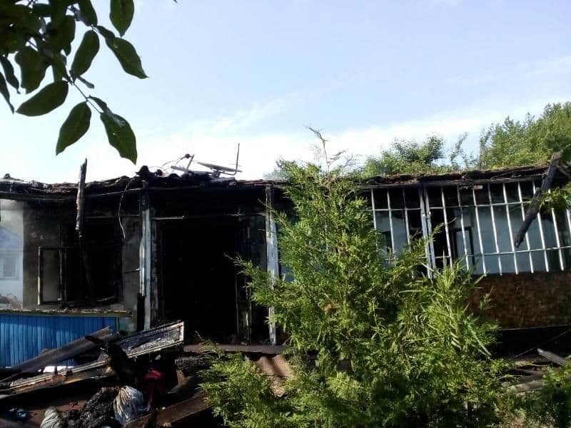 incendiu casa