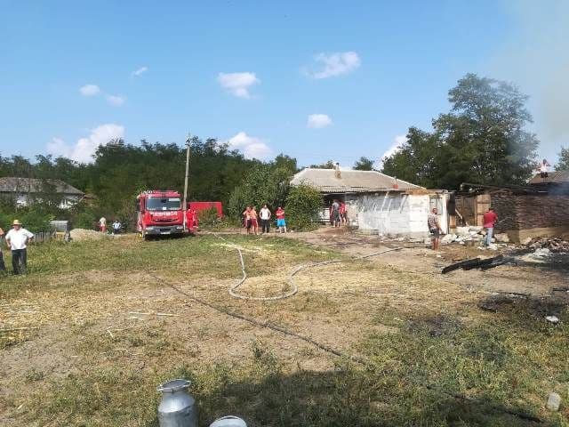 Incendiu depozit furaje_5