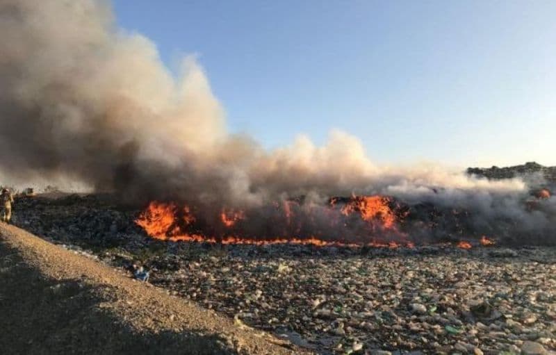 arde groapa de gunoi