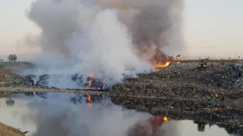 arde groapa de gunoi 4