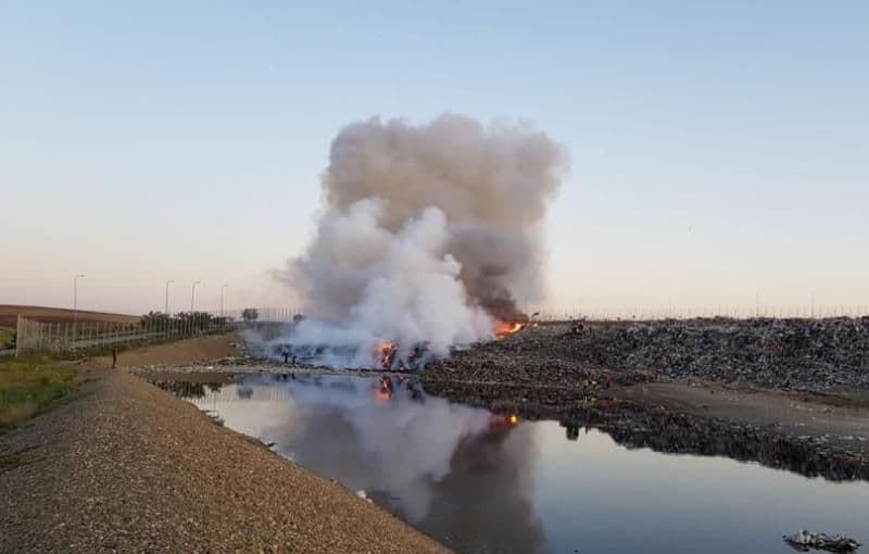 arde groapa de gunoi 5