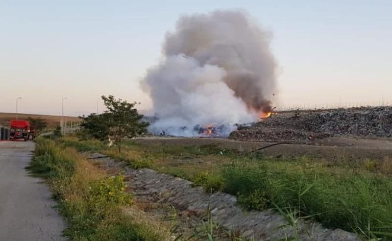 arde groapa de gunoi 6