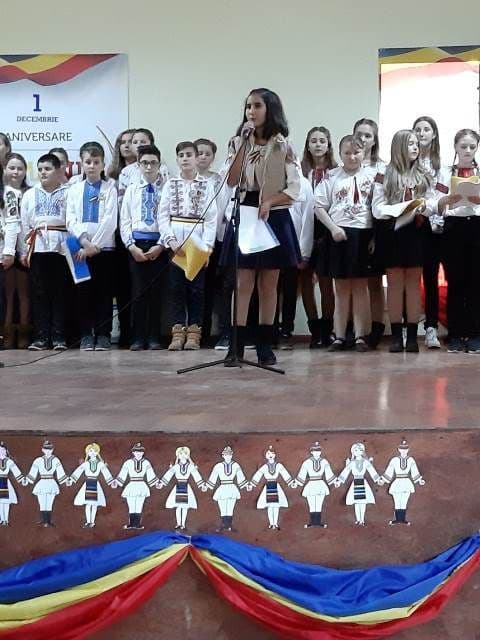 Broscauti sarbatoreste romaneste_ (6)