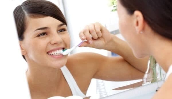 Sfaturi pentru a elimina tartrul dentar în mod natural