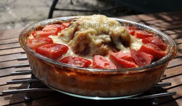 Conopidă în cerc de carne