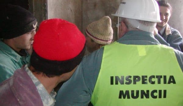 Angajatori sancţionaţi de inspectorii ITM cu amenzi de peste 12.000 de lei