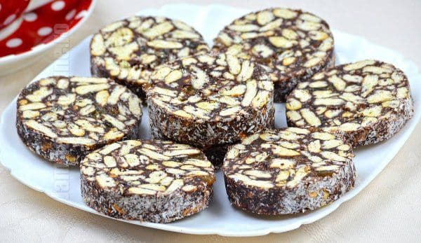 Desertul copilăriei: Salam de biscuiţi