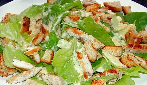 Salată Caesar