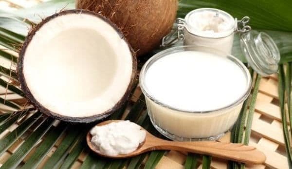 Beneficii pentru sănătate oferite de nuca de cocos