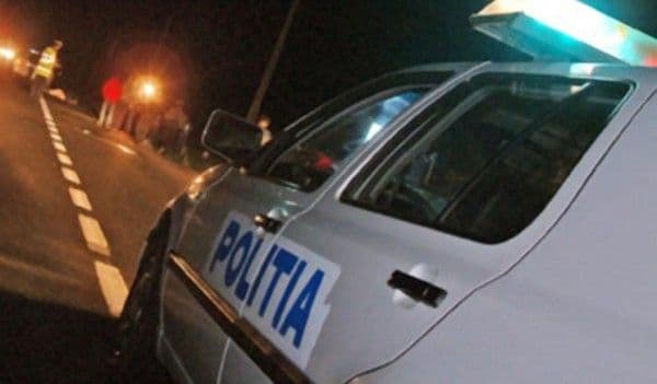 Un tânăr de 23 de ani băut și drogat, a fost prins în tinp ce conducea cu viteză