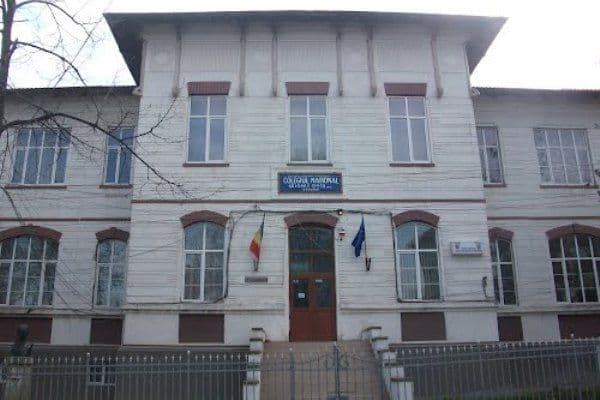 Un apel face diferența! – elevii de la Ghica învață să salveze vieți!