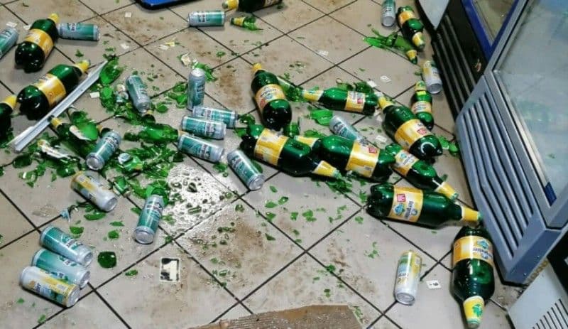 Scandal într-un bar. Un individ s-a ales cu amendă după ce a spart mai multe bunuri