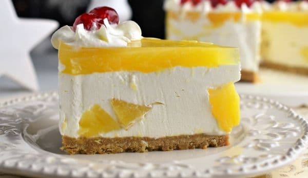 Tort din iaurt cu ananas