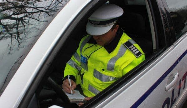 Acţiuni ale poliţiştilor rutieri în municipiul Botoşani și pe raza oraşului Flămânzi