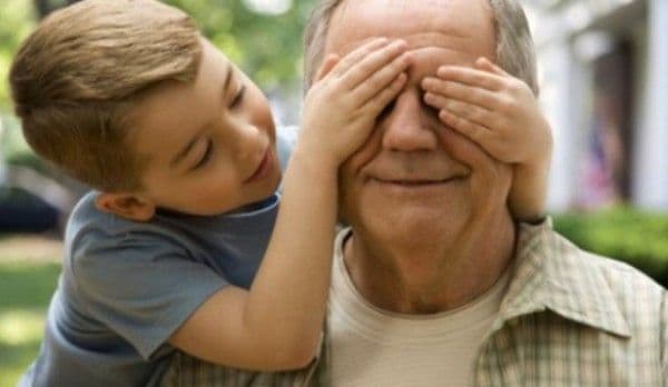 Bani mai mulţi pentru pensionari, cum se poate încasa indemnizaţia de bunic. Cine ar putea avea venituri mai mari