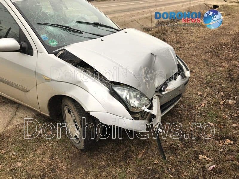 Accident la Carasa provocat de un tânăr din Dorohoi. Un bărbat a ajuns la spital - FOTO