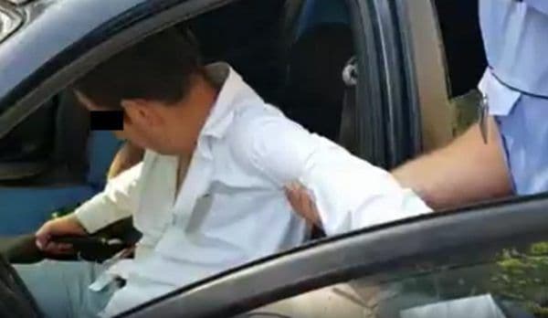 Șofer beat criță, dat în vileag de alți participanți la trafic