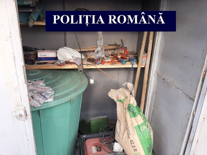 Bărbat din Botoșani reținut după percheziții într-un dosar de contrabandă cu țigări - FOTO