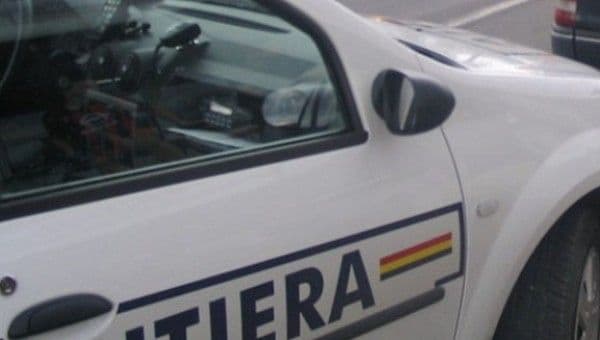 Băut și fără permis, prins la volanul unui autoturism