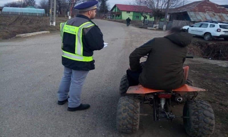 Dosar penal, în loc de mărţişor, pentru un tânăr prins băut și fără permis, pe un ATV neînmatriculat