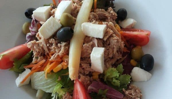 Cea mai delicioasă salată cu ton