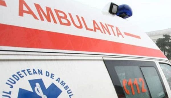 Bărbat găsit inconștient într-o mașină staționată pe o stradă din municipiul Dorohoi