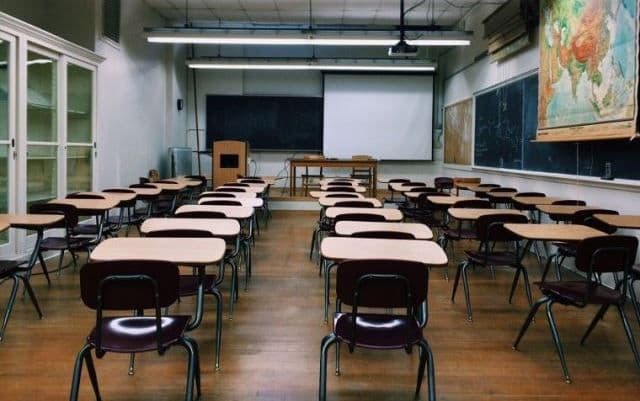 Toate școlile din România vor fi închise în perioada 11 - 22 martie. Simularea examenelor naționale este anulată!