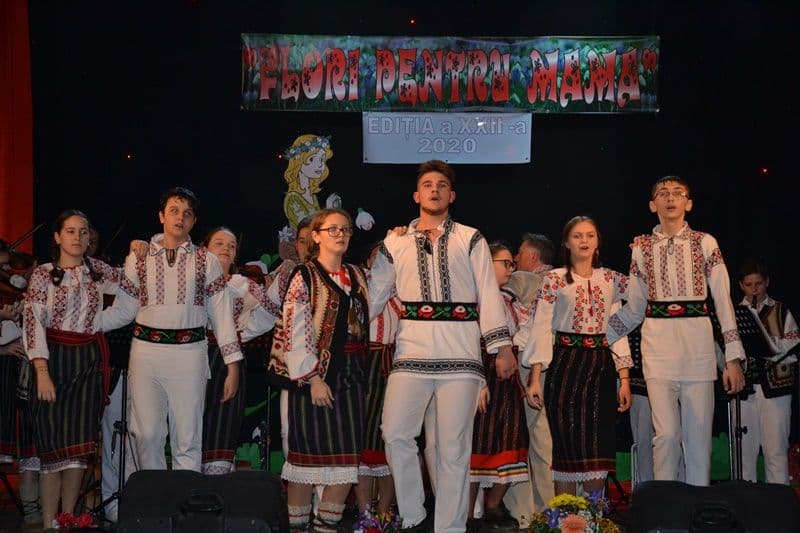 A doua seară de Concert omagial „Flori pentru mama”, încheiată cu succes - FOTO