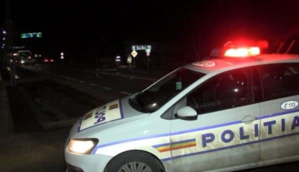 Tupeu maxim în trafic: Tânăr prins băut, fără permis şi călare pe un moped neînmatriculat