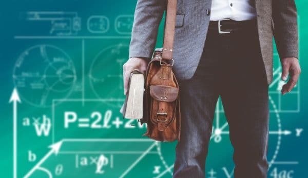 Sindicatele din Educație cer lămuriri Guvernului, după ce profesorii din mai multe județe au fost chemați la școală