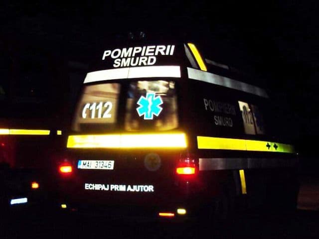 Adolescent la un pas de moarte! S-a urcat pe un stâlp și a fost electrocutat