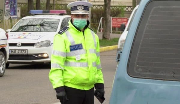 De astăzi sunt interzise deplasările ziua, cu câteva excepții. Persoanele peste 65 de ani au voie să iasă din casă între orele 11:00 – 13:00