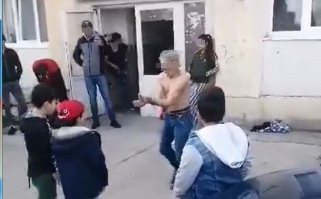 Botoșăneni sancționați cu 6000 de lei pentru că au ascultat muzică și au dansat în fața blocului
