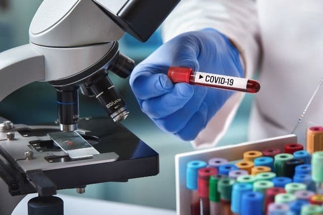 Șeful Direcției de Control din cadrul Ministerului Sănătății a fost depistat pozitiv cu coronavirus