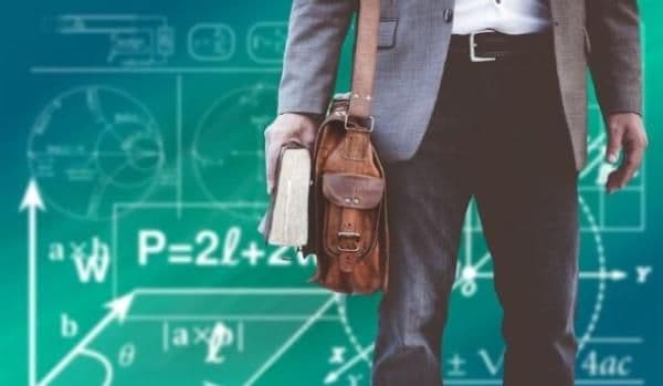 Salariile profesorilor se plătesc integral - ministrul Educației