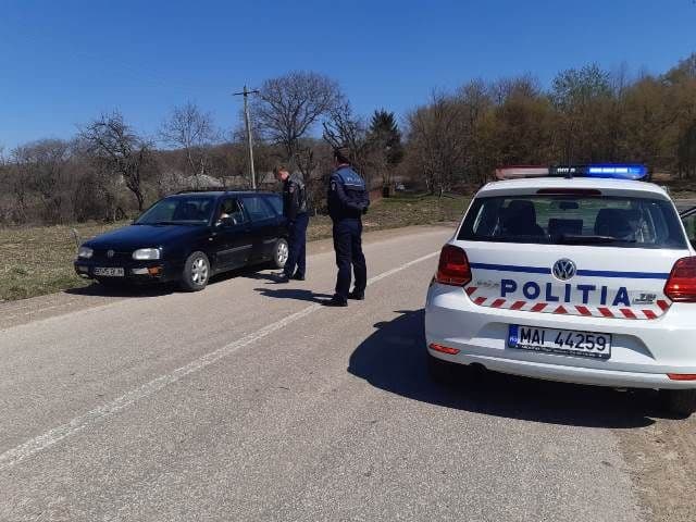 Acțiuni de prevenire a răspândirii Covid-19 desfășurate de polițiști și jandarmi la Hilișeu-Horia și Cristinești - FOTO