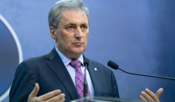 Ministrul de Interne: Astăzi vom anunța niște măsuri pe care le-am luat împreună cu Patriarhia Română