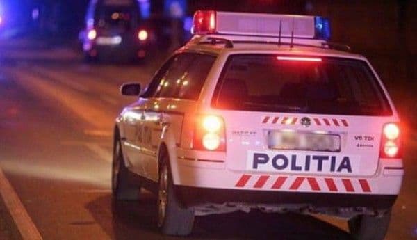 Tânăr depistat în trafic fără permis de conducere și fără declarație
