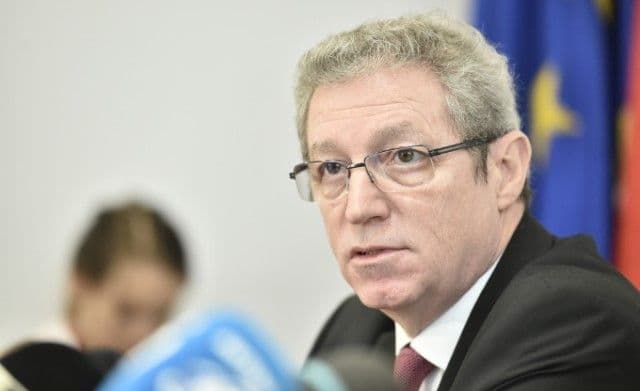 Profesorul Adrian Streinu-Cercel a fost demis de la conducerea Comisiei anti-Covid