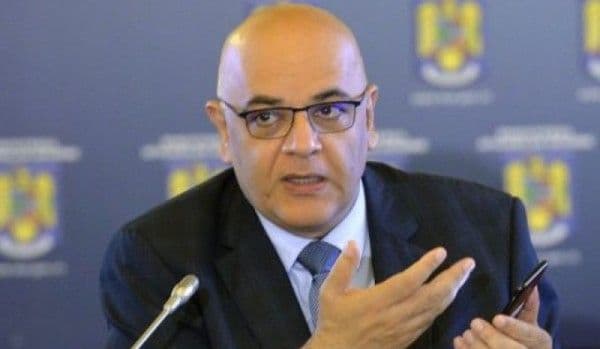 Raed Arafat: Angajații care pot lucra de acasă ar fi bine să o facă și după 15 mai. Se lucrează la un set de reguli