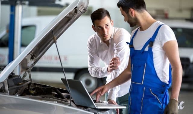 Samsarii auto, loviţi dur de RAR. Puteţi afla online orice daună a suferit o maşină